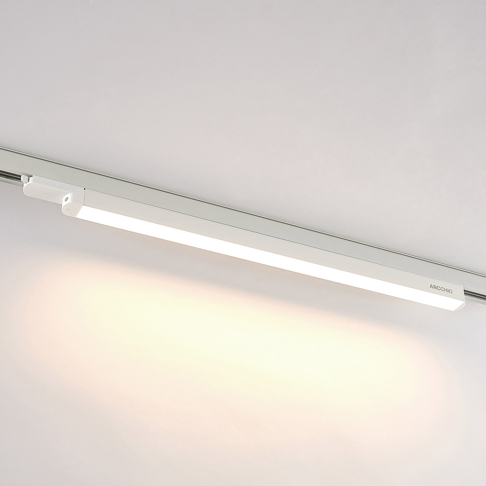 LED-skinnelampe Harlow hvit 3-fase 69 cm nærbilde av LED-lyskilde