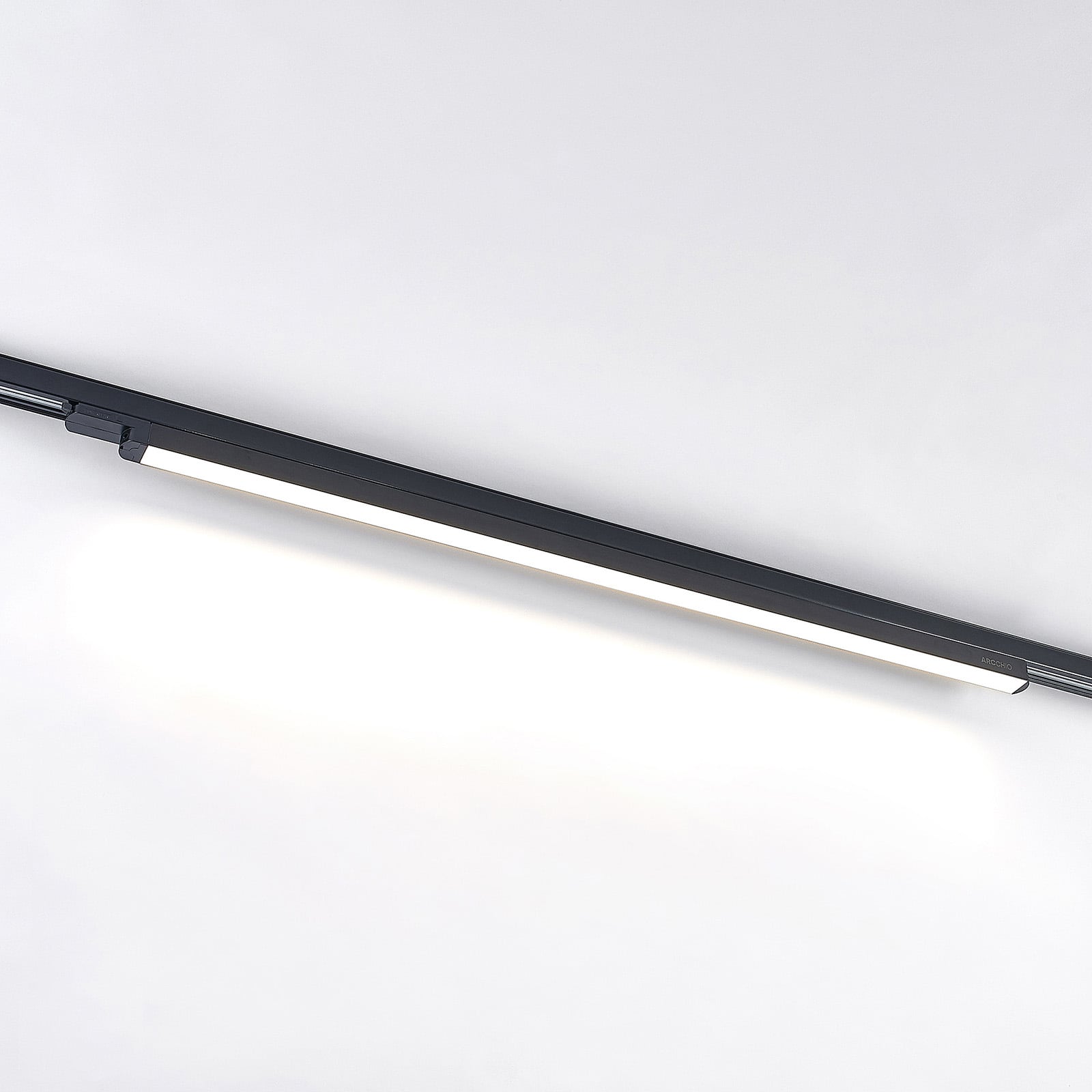 LED-skinnelampe Harlow svart 3-fase 109 cm detalj av LED-lyskilde