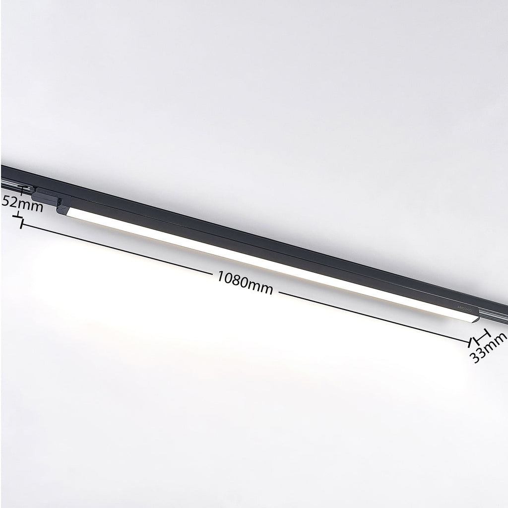 LED-skinnelampe Harlow svart 3-fase 109 cm nærbilde av skinnesystem festet