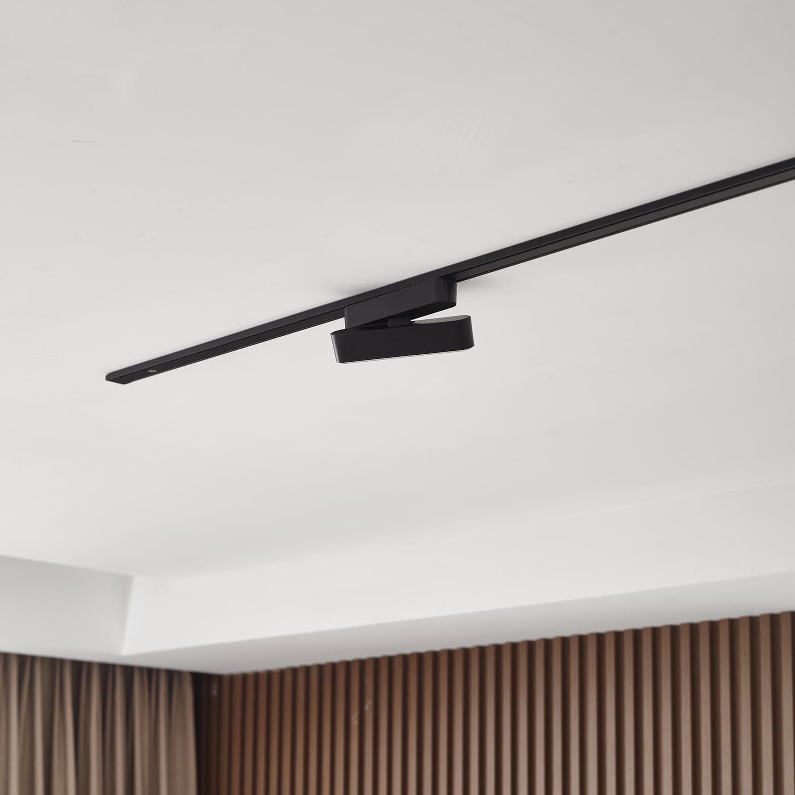Detalj av LED-skinnelampe Lumaro 48V svart 5W dimbar CCT dreibar