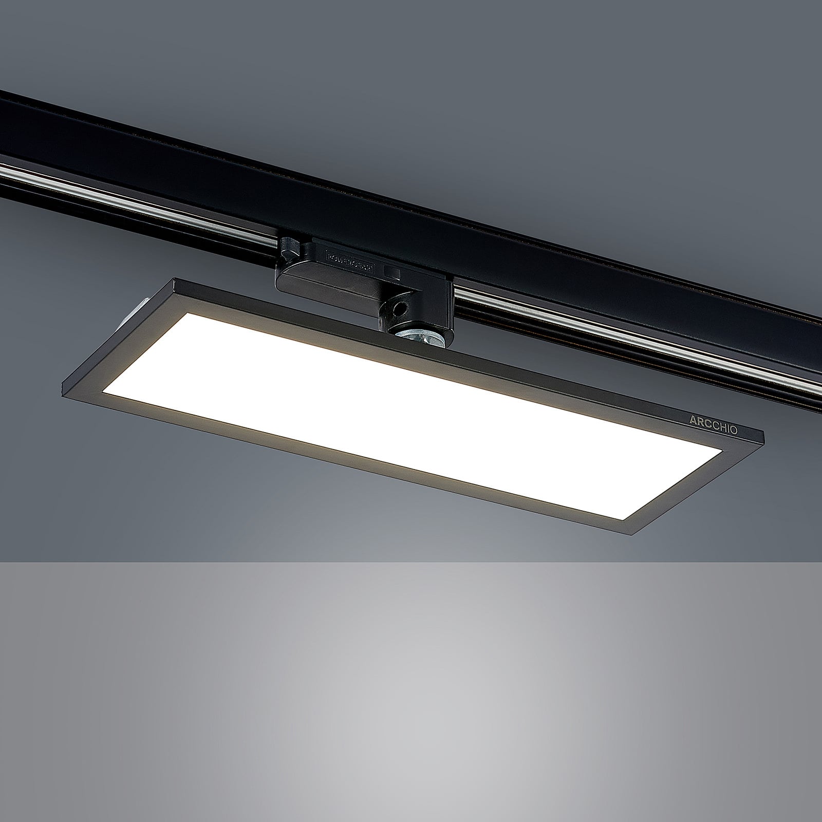 LED skinnepanel Hairis i bruk i butikkmiljø