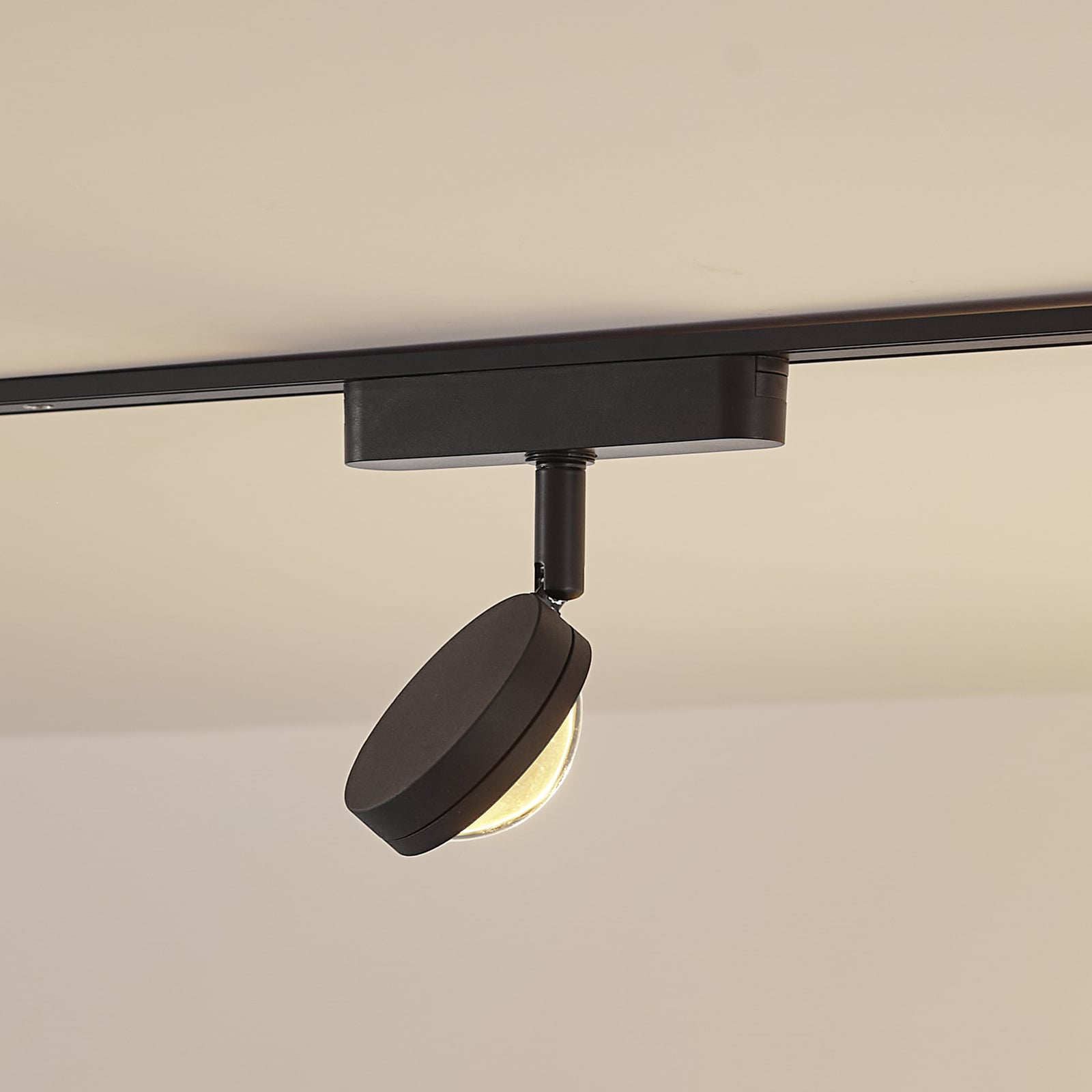 LED-skinnespot 48V Lumaro dimbar svart Ø7,3 cm forfra