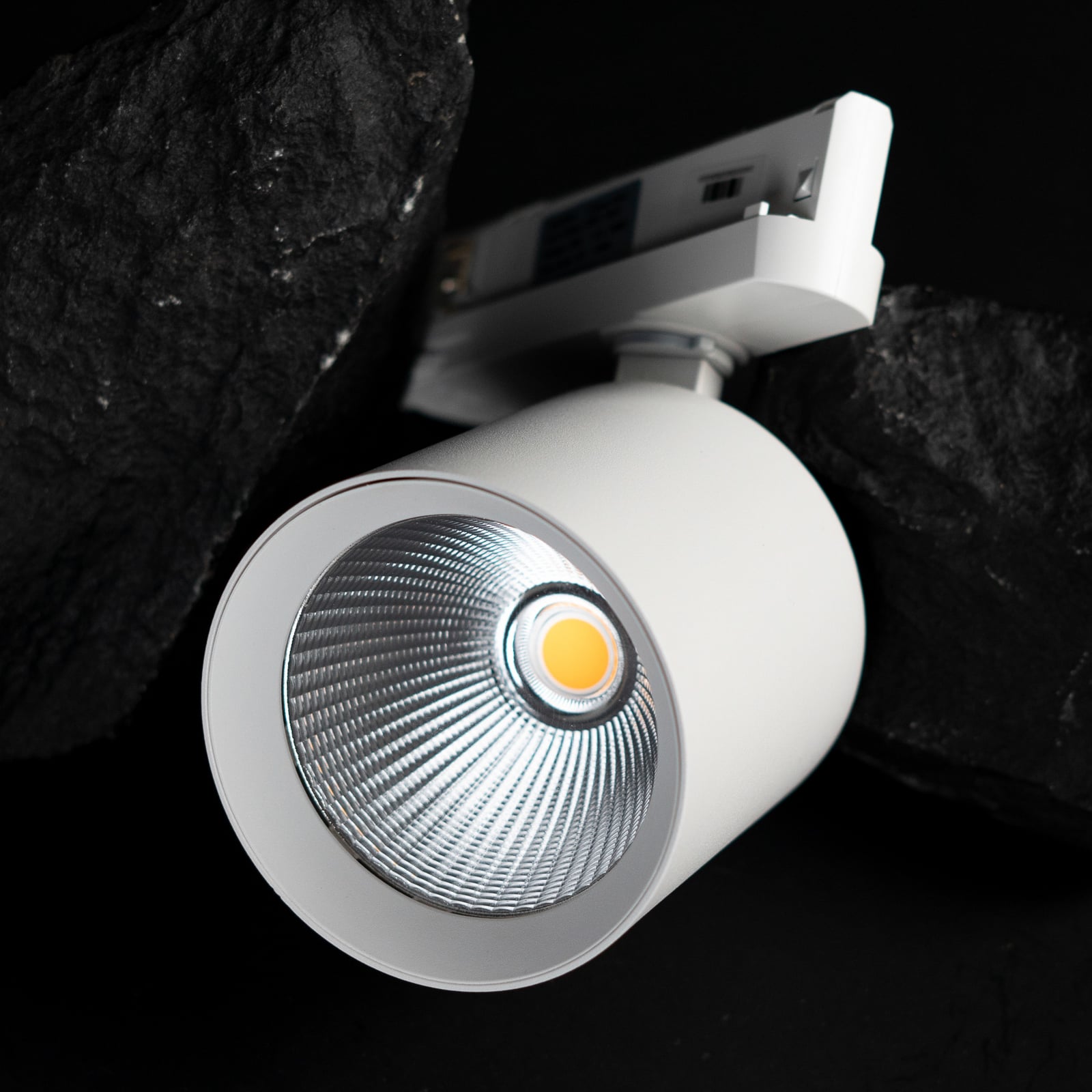 Detalj av LED skinnespot Fox hvit 3-fase 40W 3000K CRI90