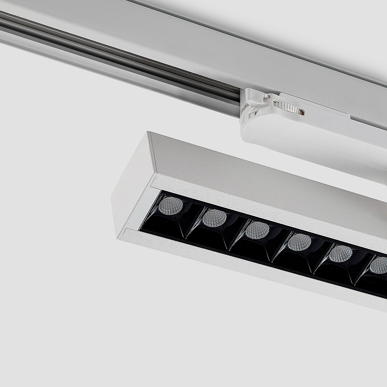 LED skinnespot Millay 3-fase svingbar hvit 26W 4000K justering av vinkel