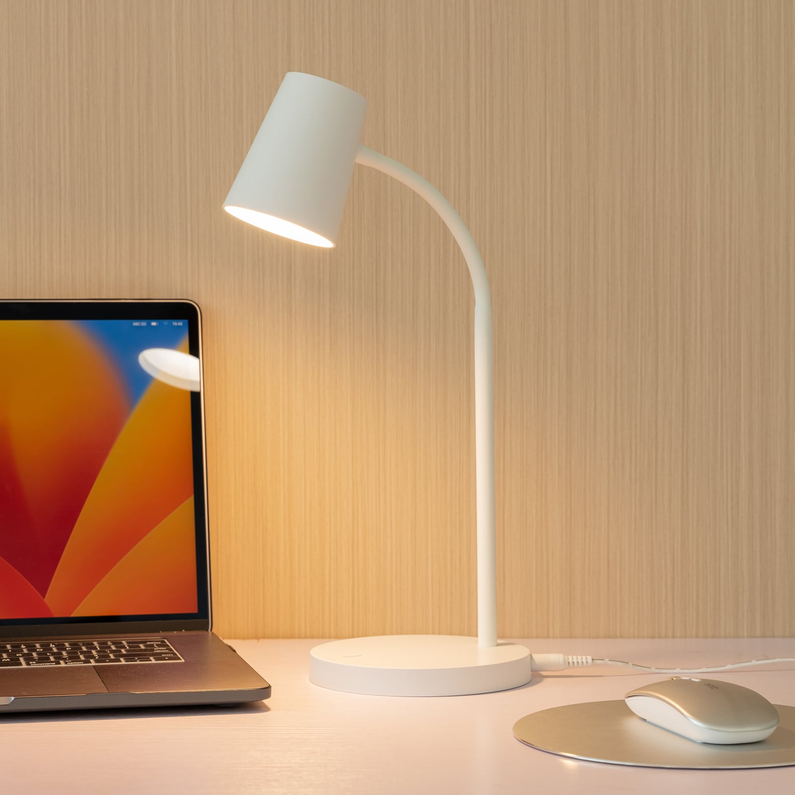 LED skrivebordslampe Ailina hvit dimbar 36 cm varmhvit forfra