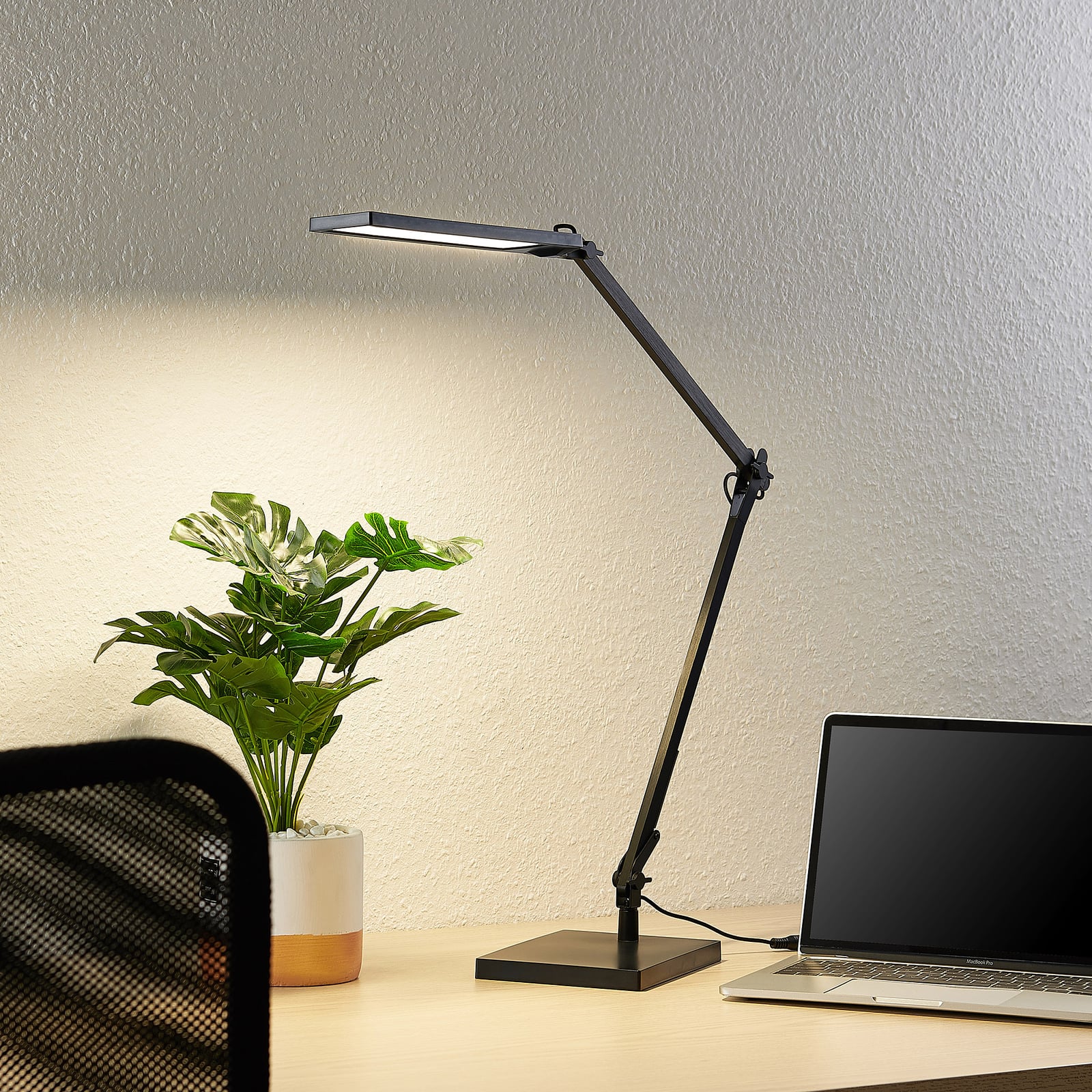 LED skrivebordslampe Antisa svart CCT dimbar bakside