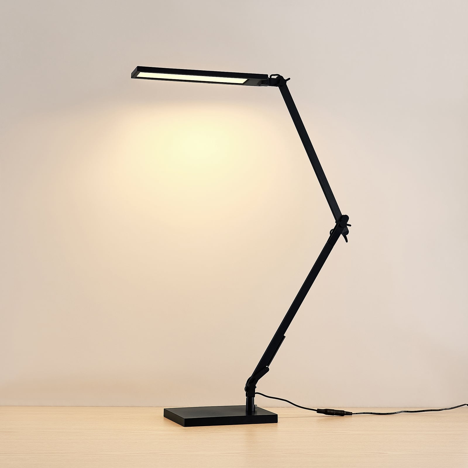 Montert LED skrivebordslampe Antisa svart CCT dimbar på skrivebord