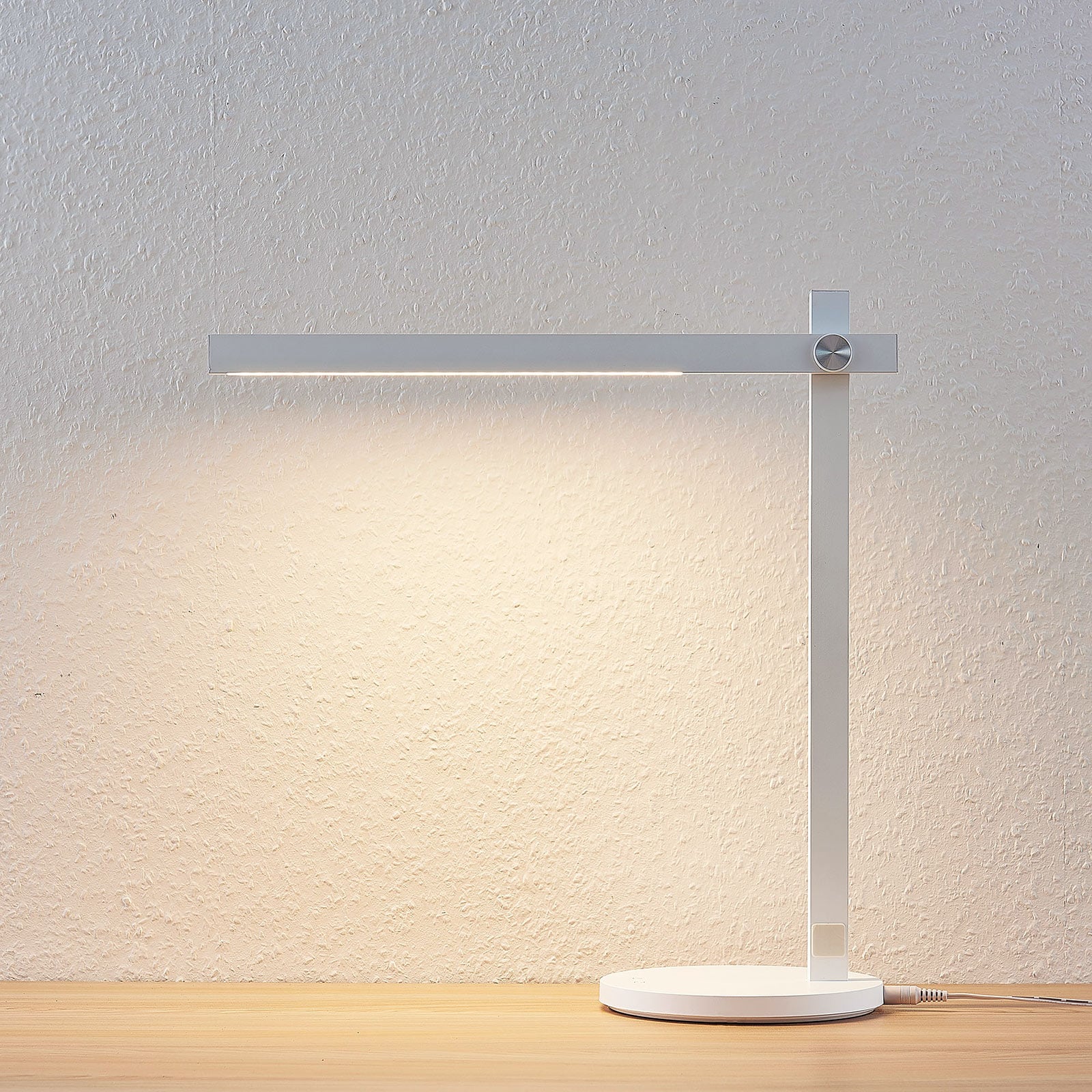 Detalj av LED skrivebordslampe Loretta dimbar hvit 43 cm CCT