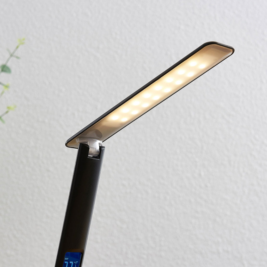 LED skrivebordslampe Ludmilla dimbar med display svart med justerbar arm