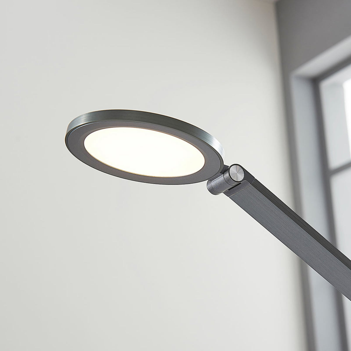 LED skrivebordslampe Mion dimbar aluminium 41 cm 8W kabel med bryter
