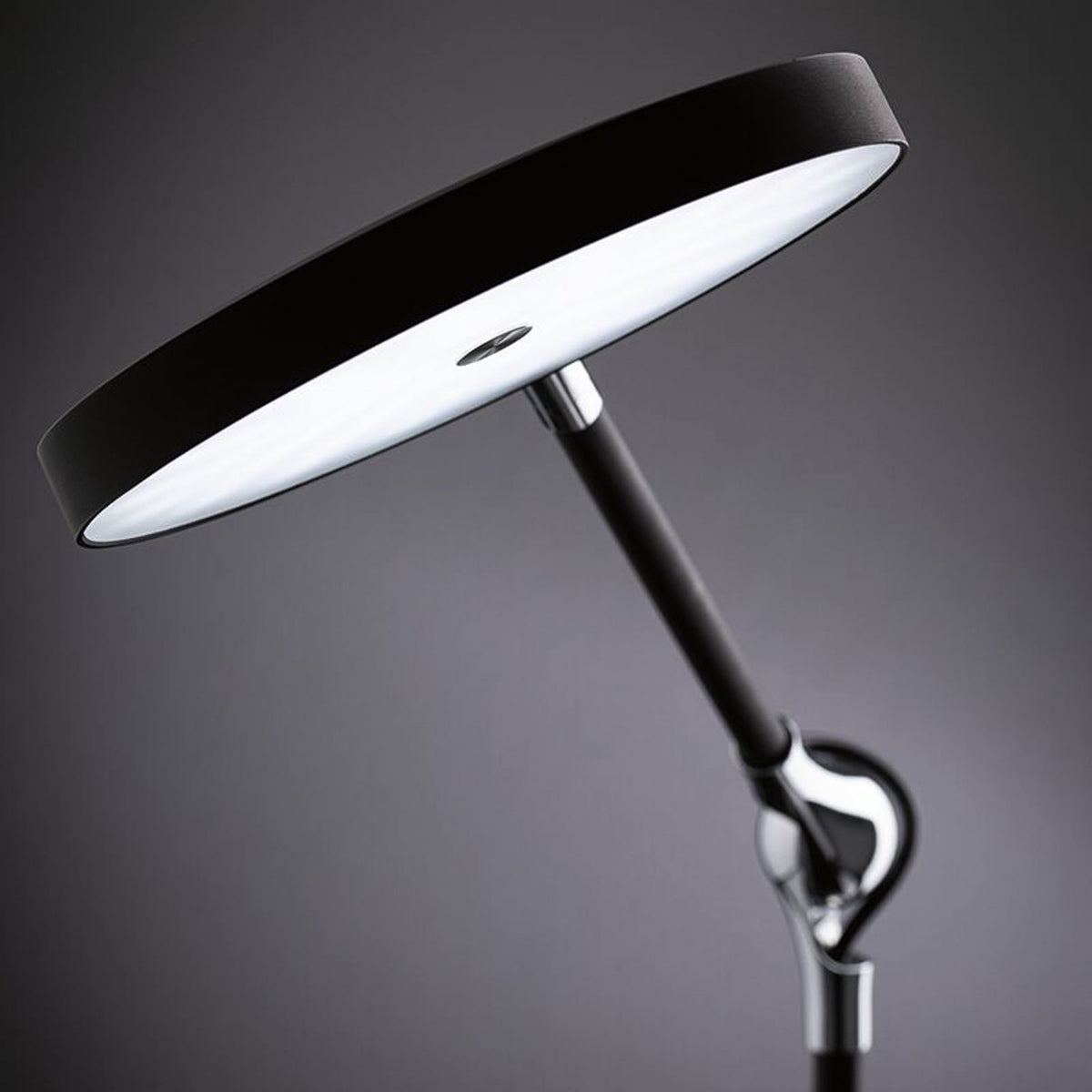 Detalj av LED skrivebordslampe Numis dimbar CCT svart 11W Paulmann