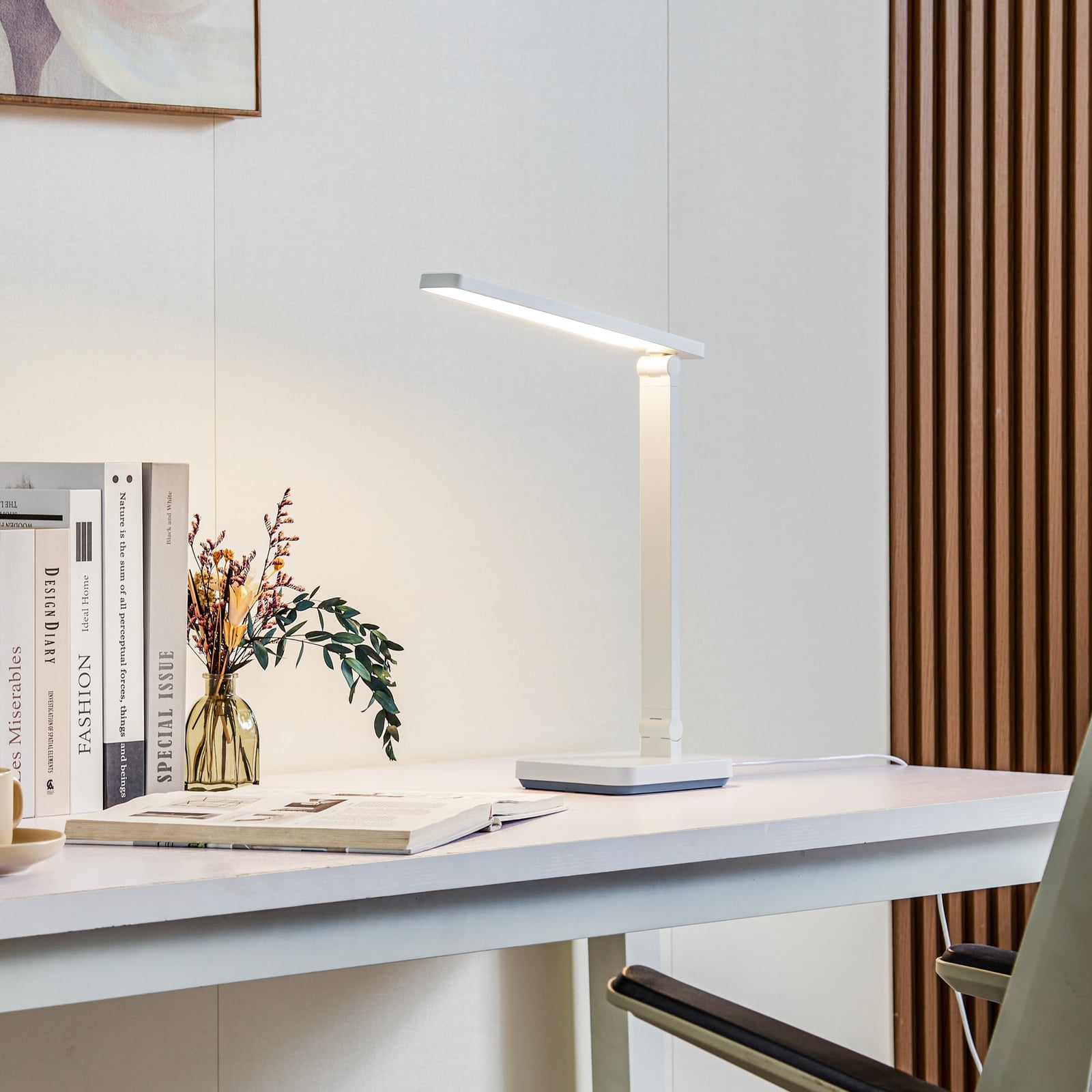 LED skrivebordslampe Rylas hvit CCT dimbar USB forfra