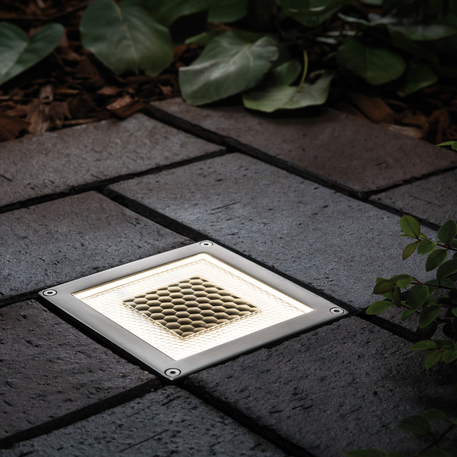 LED solcelle-bakkespot Solar Cube rustfritt stål detalj