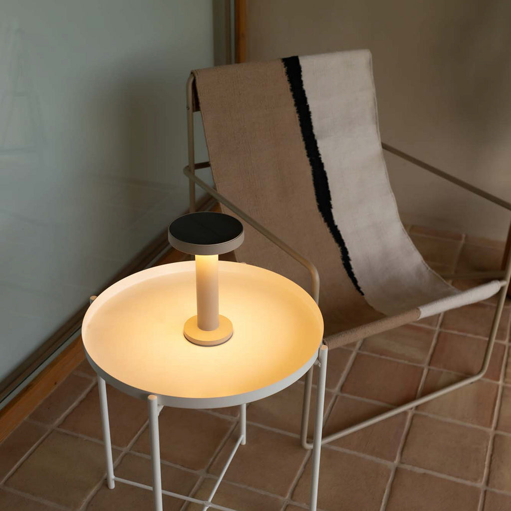 Detaljbilde av LED solcelle bordlampe Cairo dimbar beige IP44 Ø13 cm
