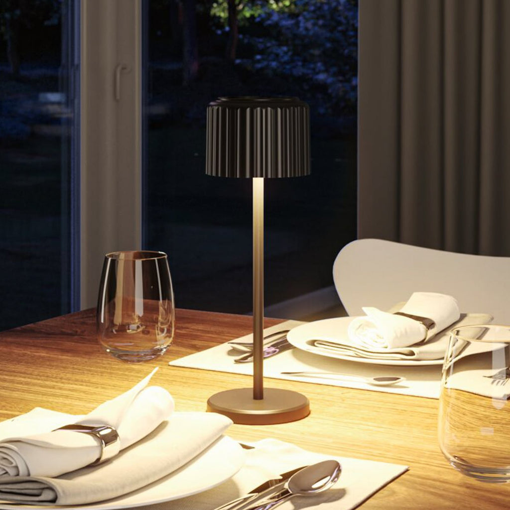 LED solcelle bordlampe Else dimbar svart IP44 detalj av touch-dimmer