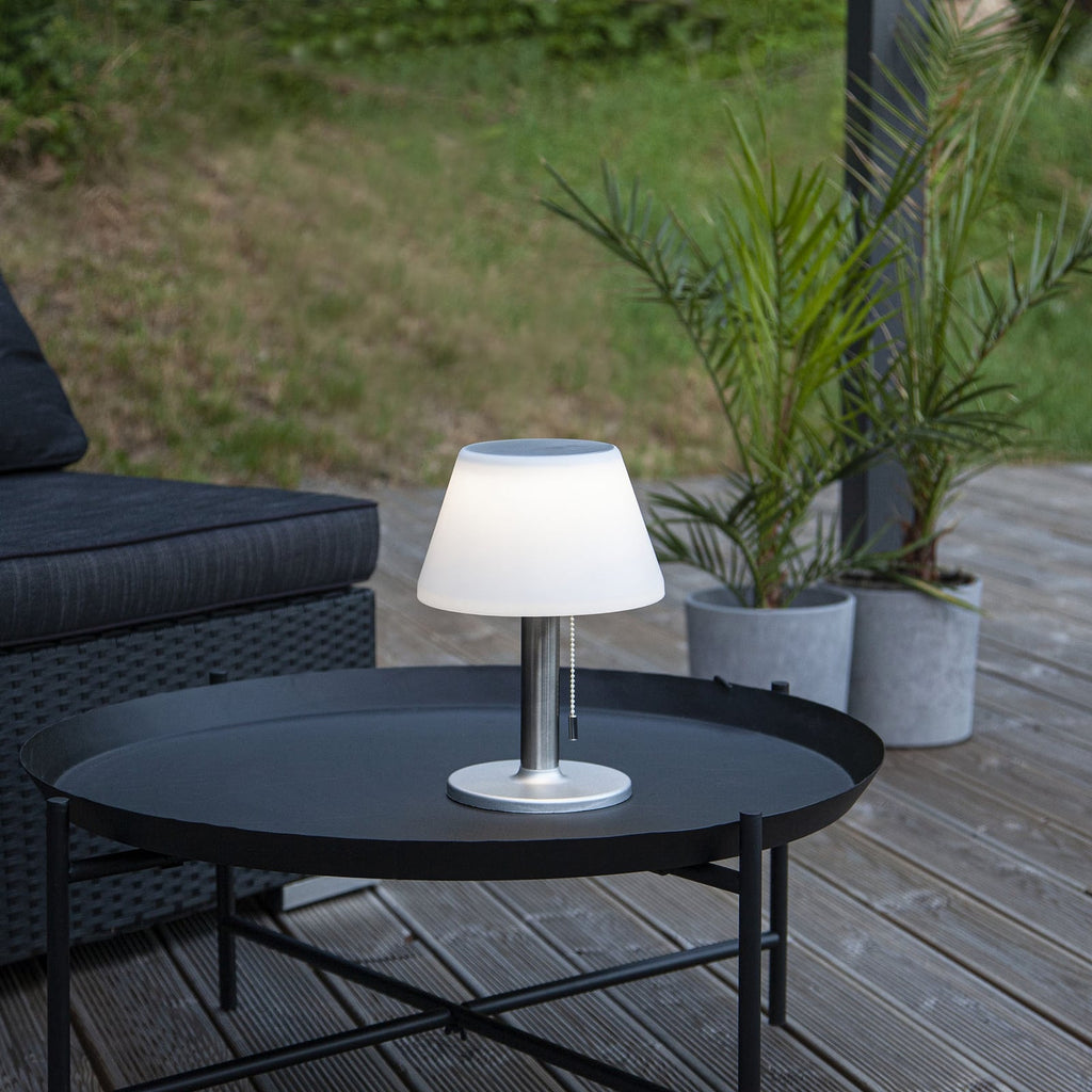 Detalj av LED solcelle-bordlampe Solia hvit/grå dimbar IP44