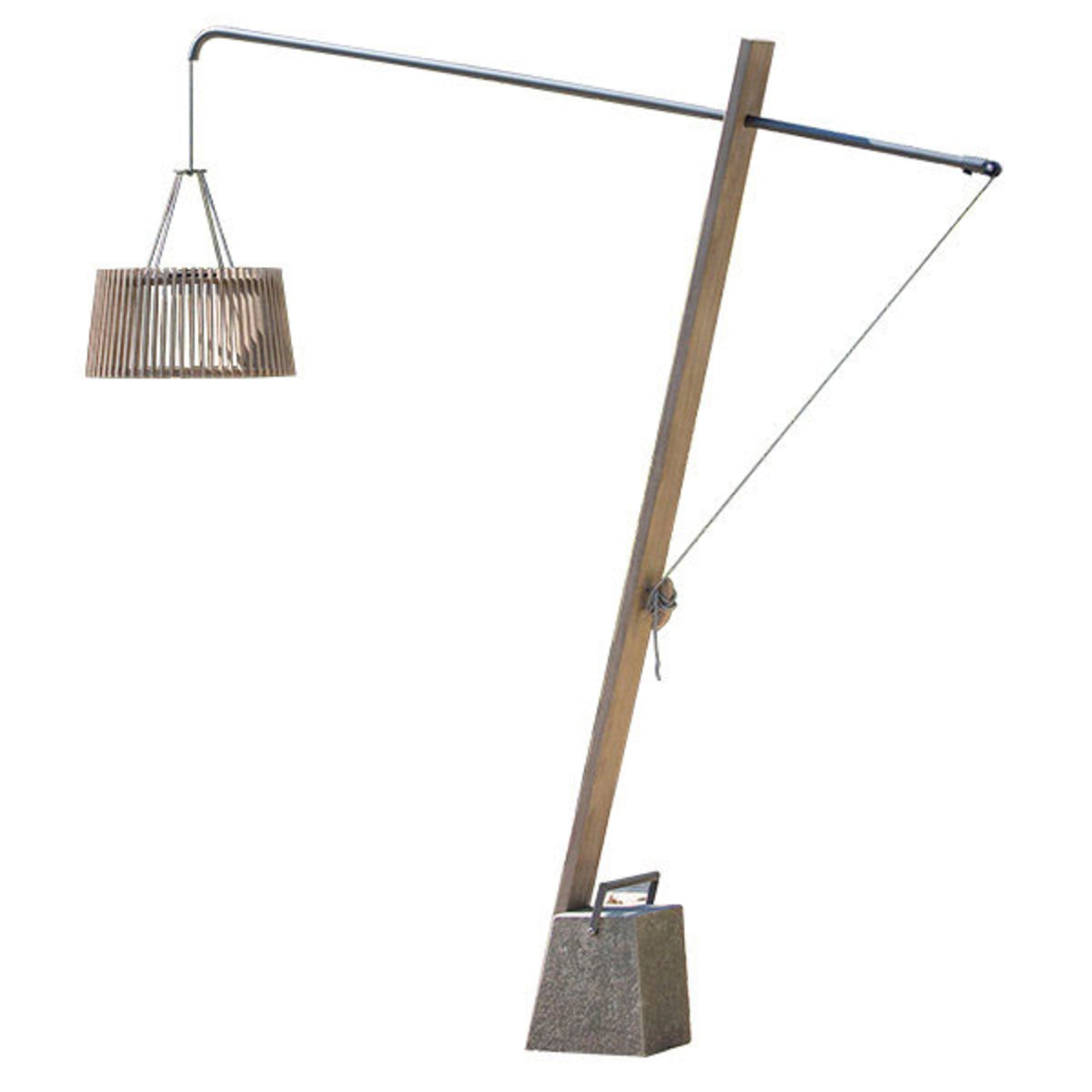 Montert LED solcelle-gulvlampe Skaal teak med bevegelsessensor IP55 på terrasse
