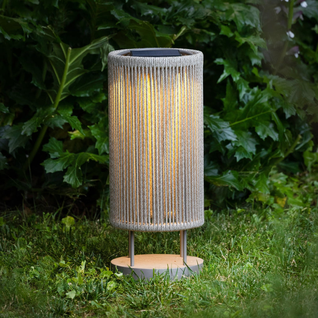 LED solcelle-gulvlykt Rop&Strip fra front