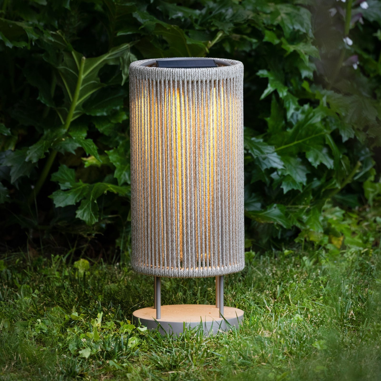 LED solcelle-gulvlykt Rop&Strip fra front