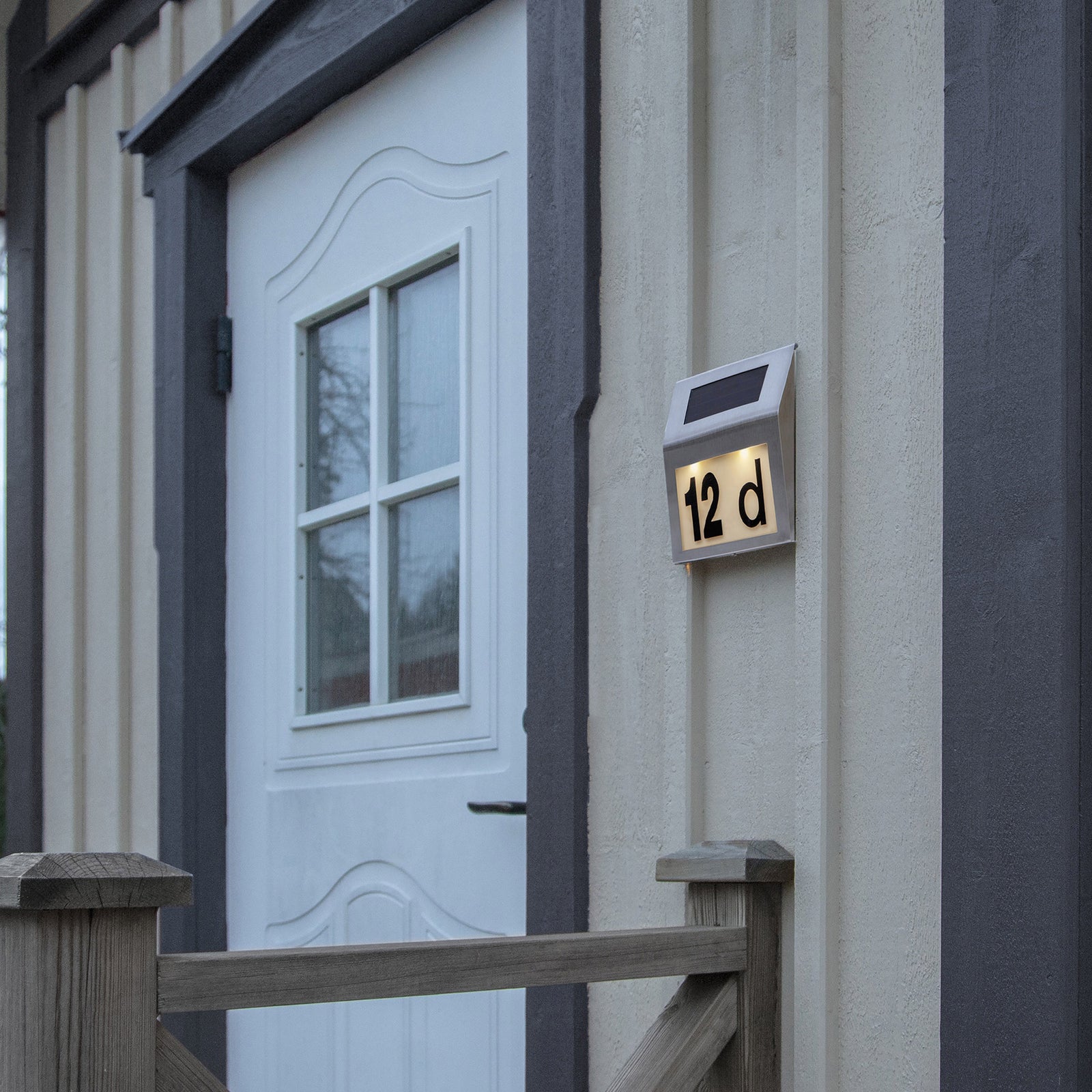 LED solcelle-husnummerbelysning Wally IP44 varmhvit bakside
