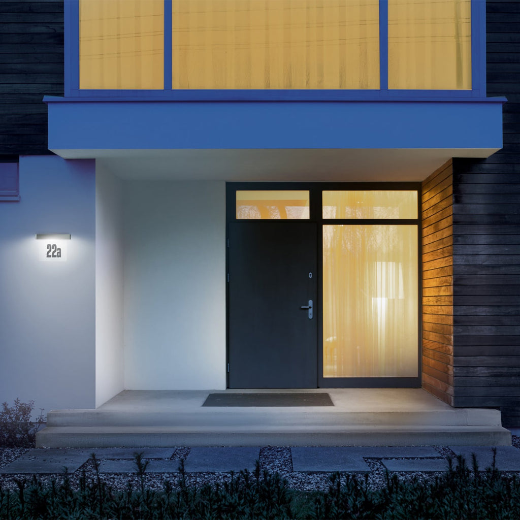 LED solcelle-husnummerlampe XSolar SOL-O HN antrasitt IP44 detalj av husnummerbue