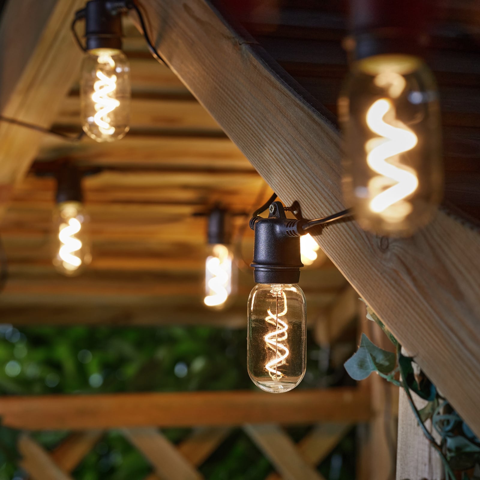 Nærbilde av LED solcelle-lyslenke Vintage 365 8 lys glass med varmhvite LED-lys