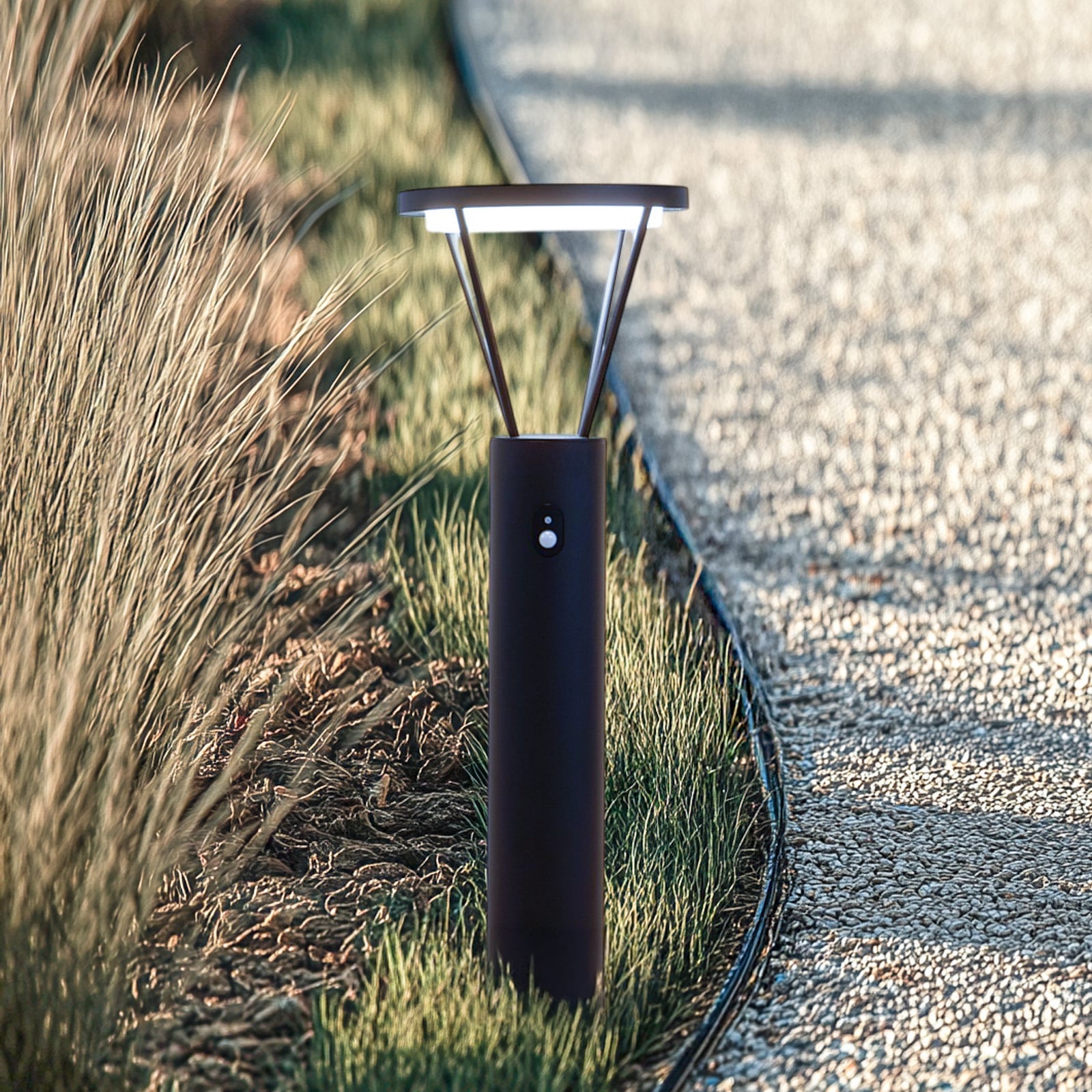 LED solcelle sti-lampe Elario med sensor svart 80 cm forfra