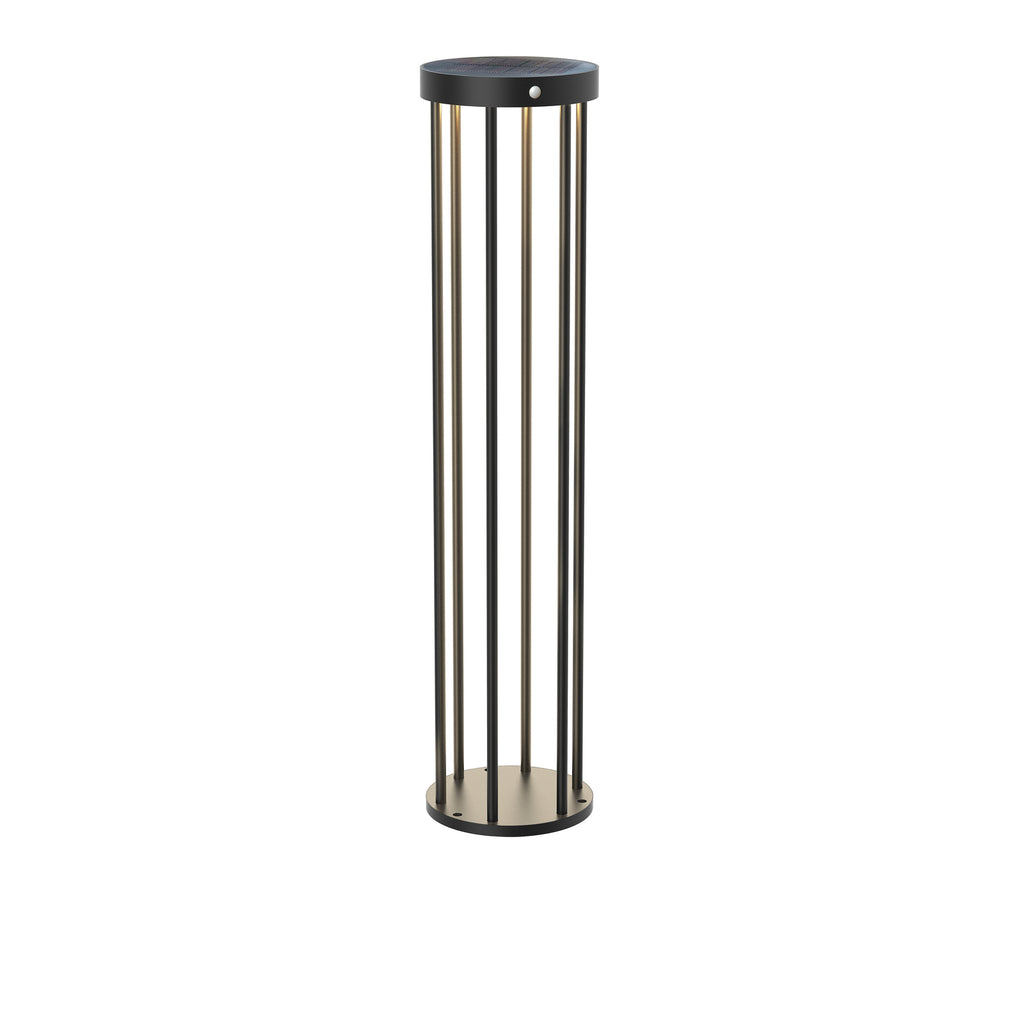 LED solcelle sti-lampe Evelis med bevegelsessensor svart IP54 på terrasse