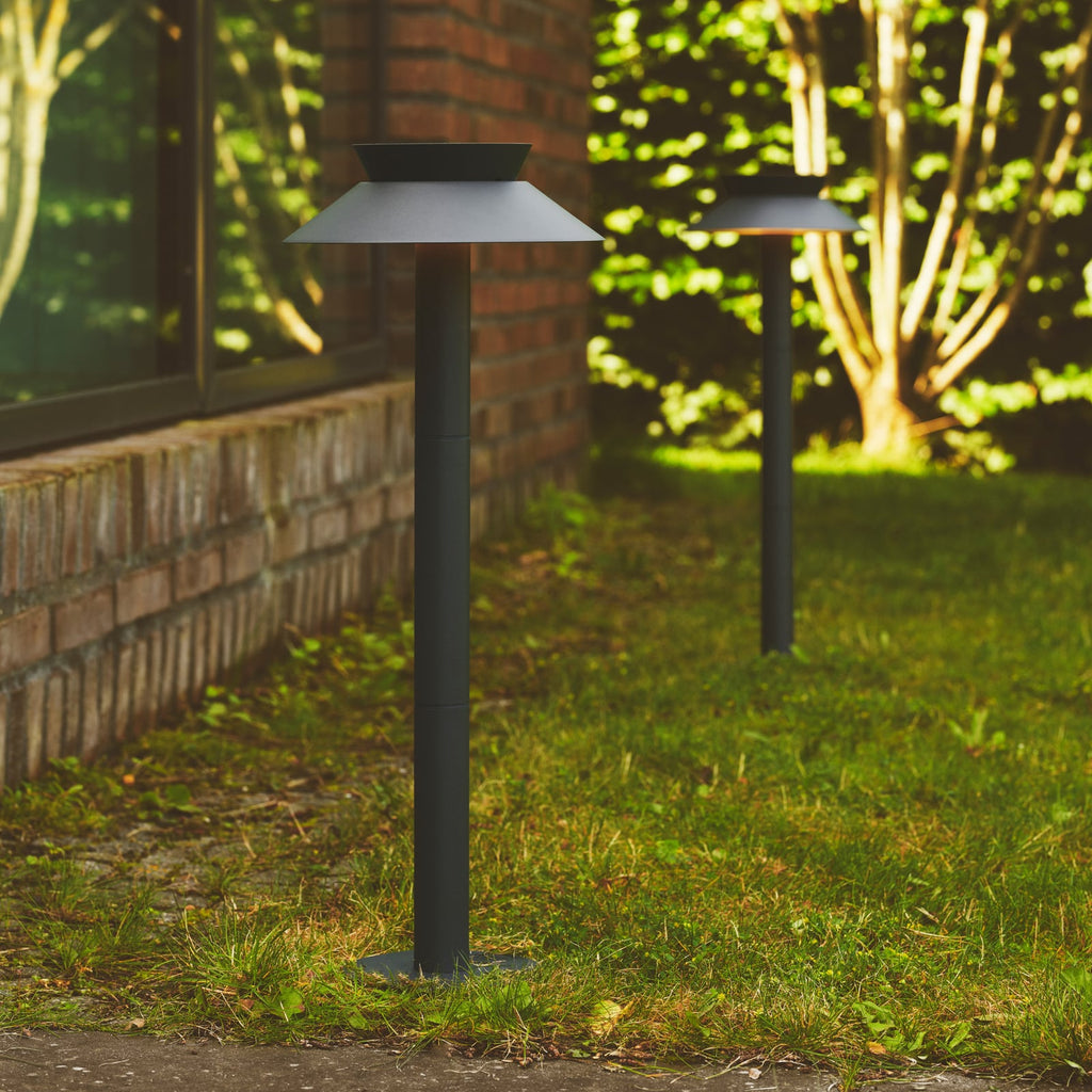 LED solcelle sti-lampe Justina med bevegelsessensor antrasitt bakside