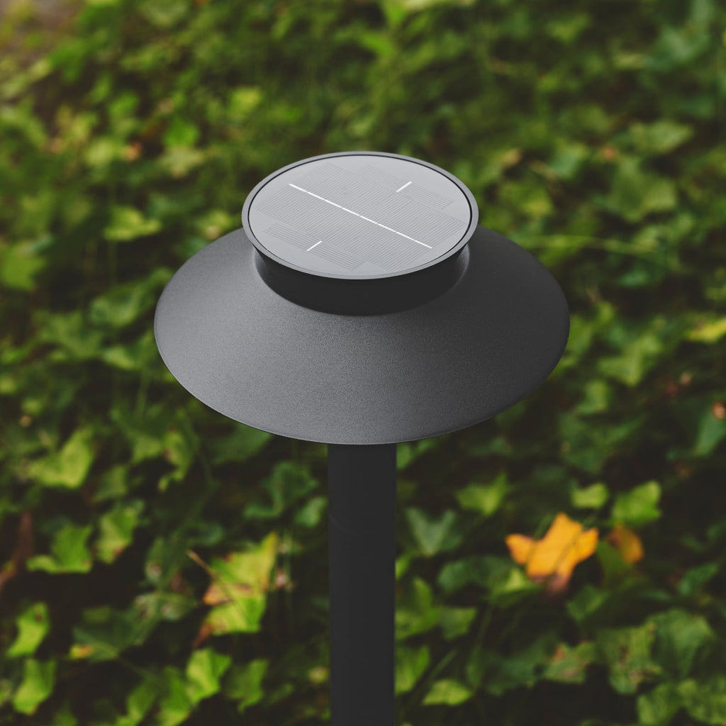 Detaljbilde av LED solcelle sti-lampe Justina med bevegelsessensor svart IP44