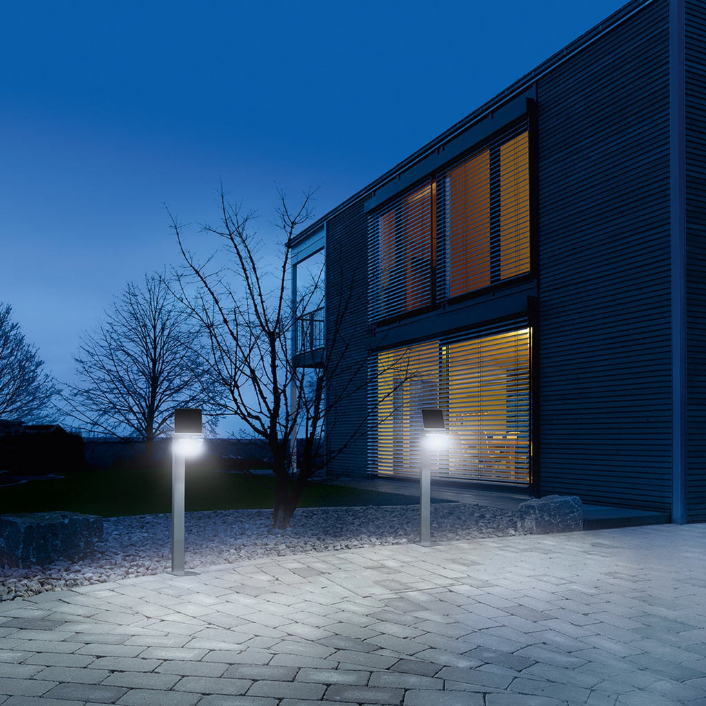 Detalj av LED solcelle sti-lampe med bevegelsessensor antrasitt IP44