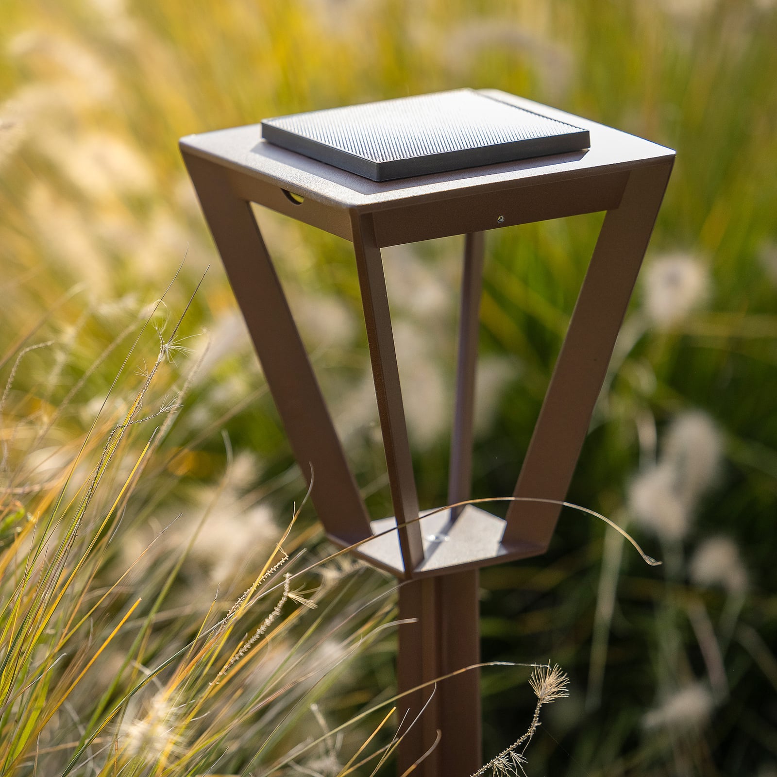 LED solcelle sti-lampe Metro med bevegelsessensor corten IP55 detalj
