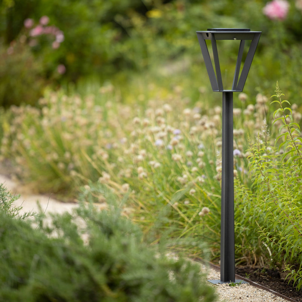 LED solcelle sti-lampe Metro med sensor grå forfra