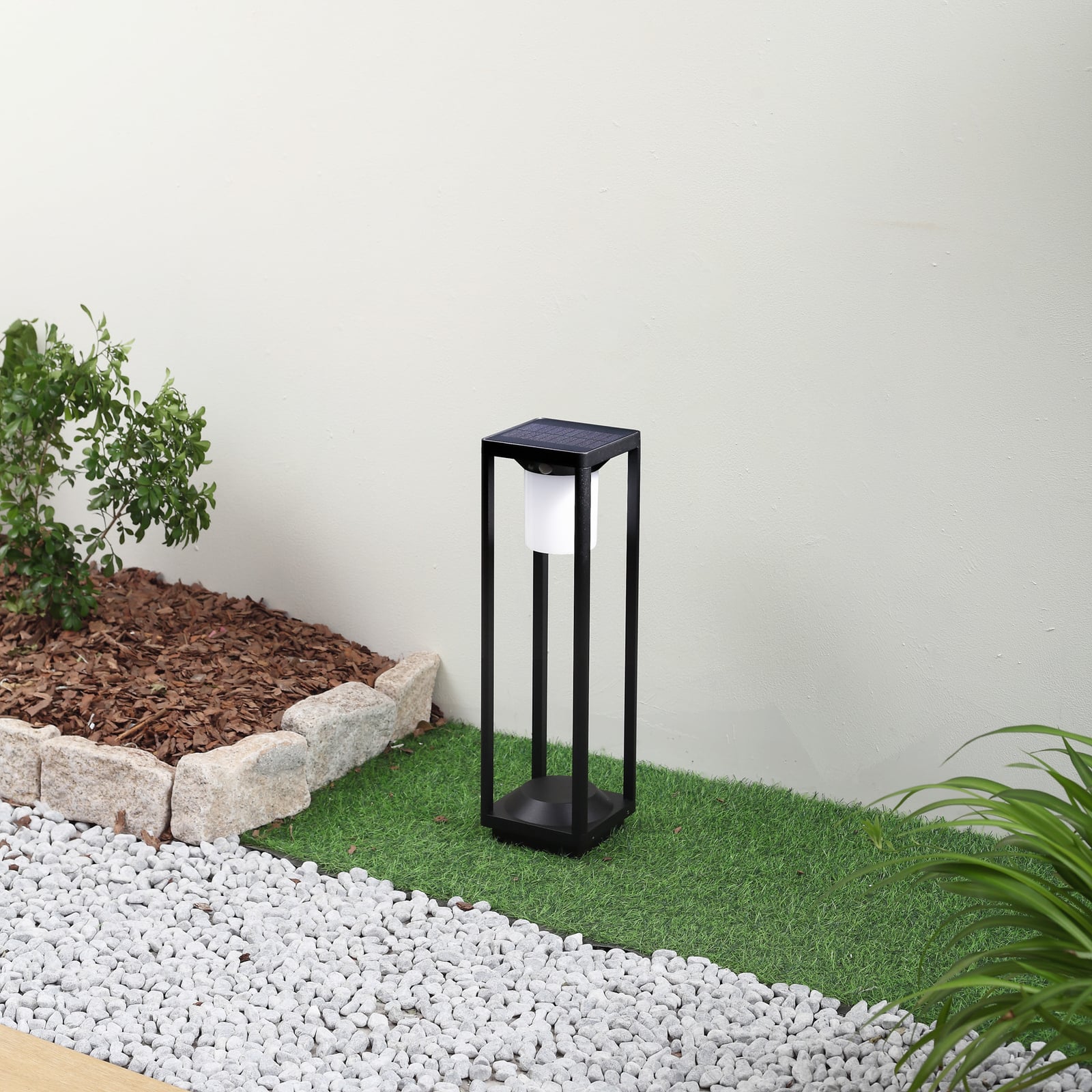 LED solcelle sti-lampe Nilea med bevegelsessensor svart bakside