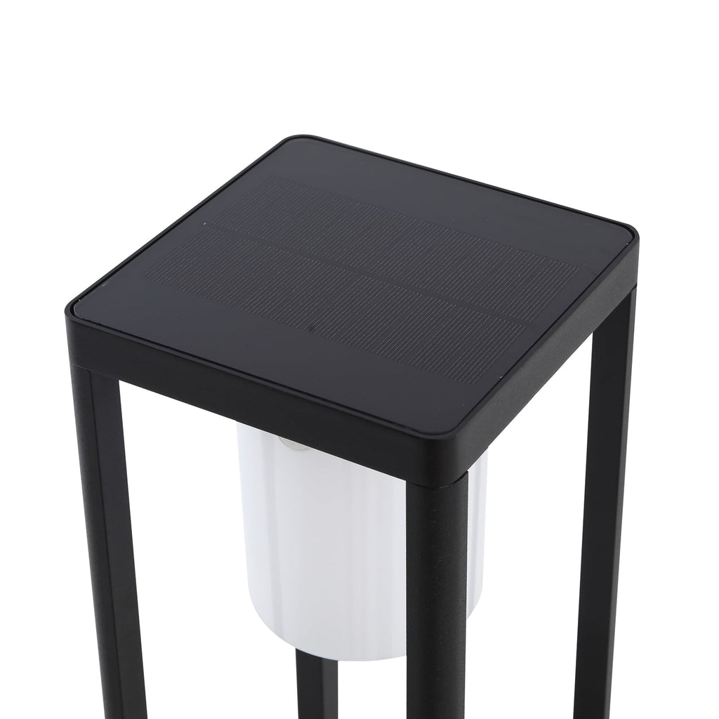 LED solcelle sti-lampe Nilea med bevegelsessensor svart i mørke