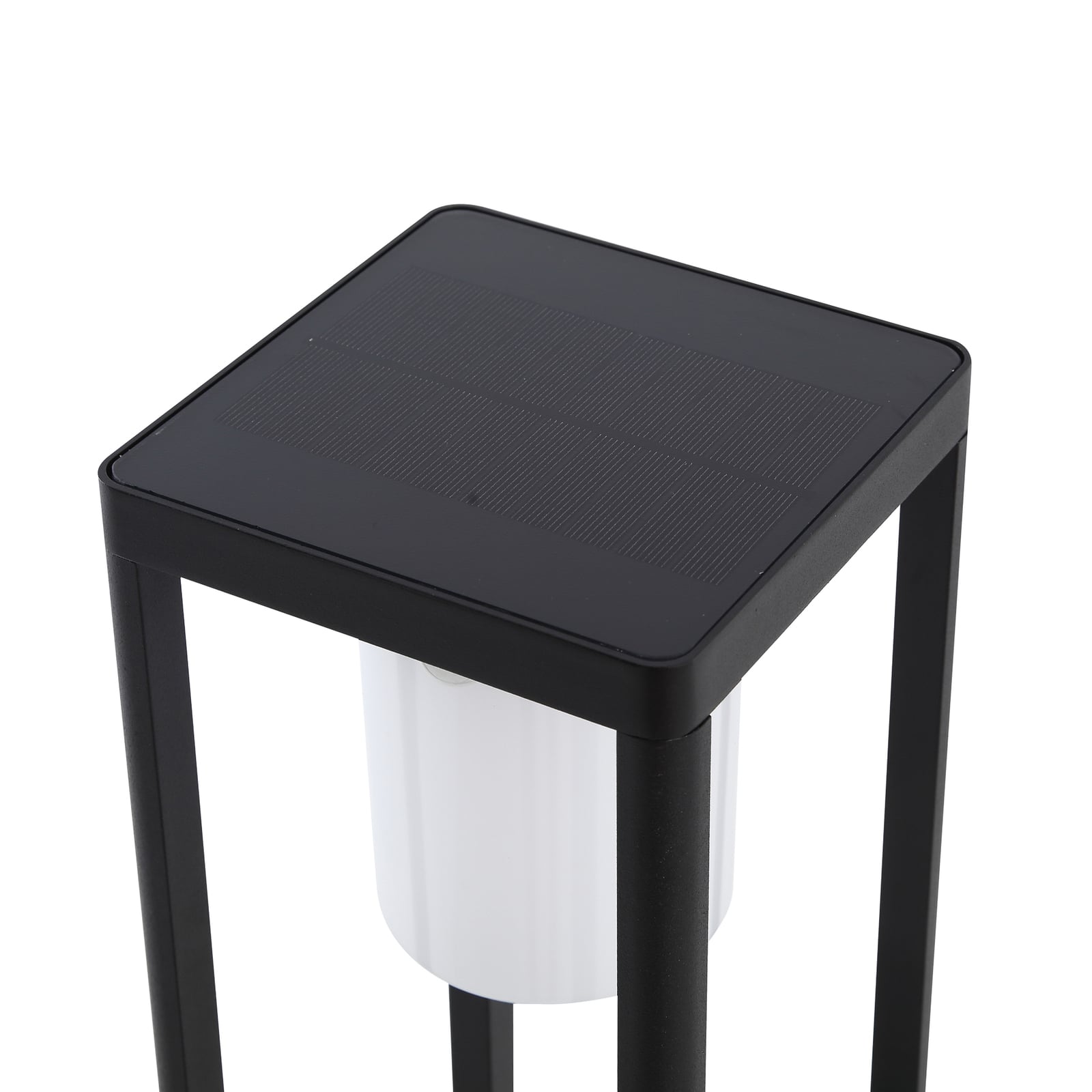LED solcelle sti-lampe Nilea med bevegelsessensor svart i mørke