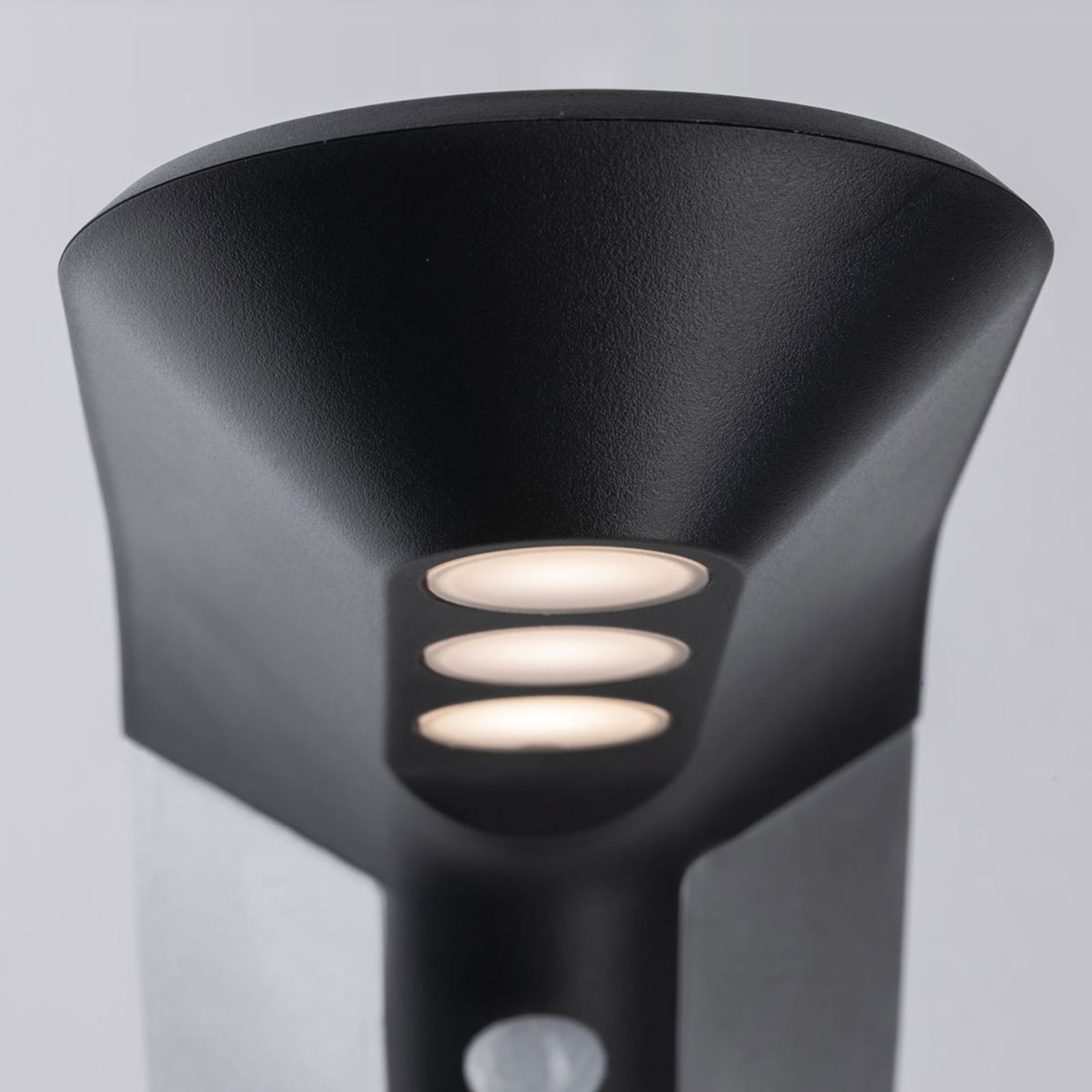LED solcelle-sti-lampe Soley med bevegelsessensor IP44 nærbilde av solcellepanel