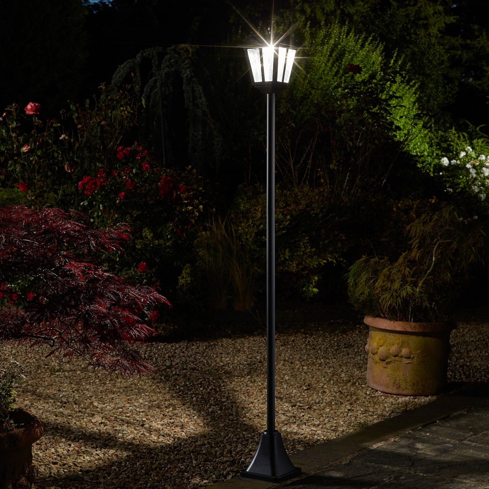 LED solcelle-stolpelampe Whitehall 365 dimbar IP44 forfra