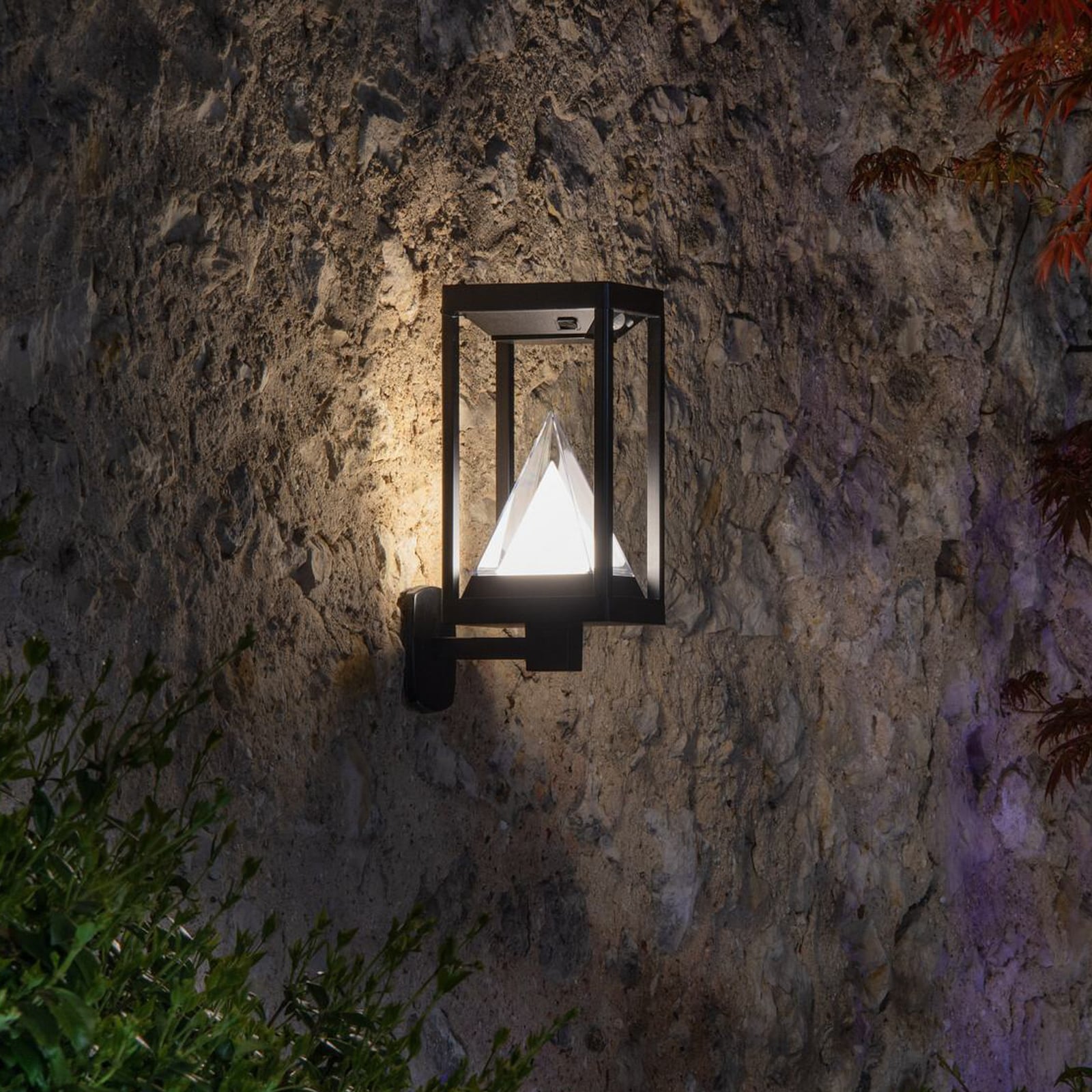LED solcelle utevegglampe Alps svart med bevegelsessensor IP44 forside