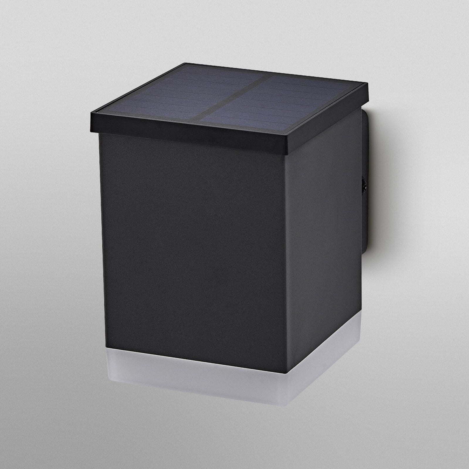 Montert LED solcelle utevegglampe Endura Style Quadro grafitt IP44 ved inngang