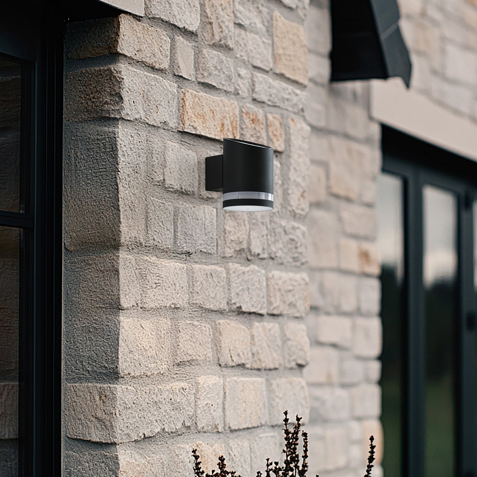 LED solcelle vegglampe Bentlas antrasitt montert ute
