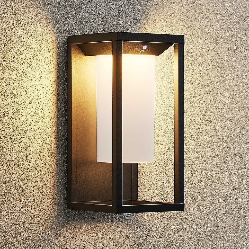 LED solcelle vegglampe Eliel med skumringssensor IP54 forside