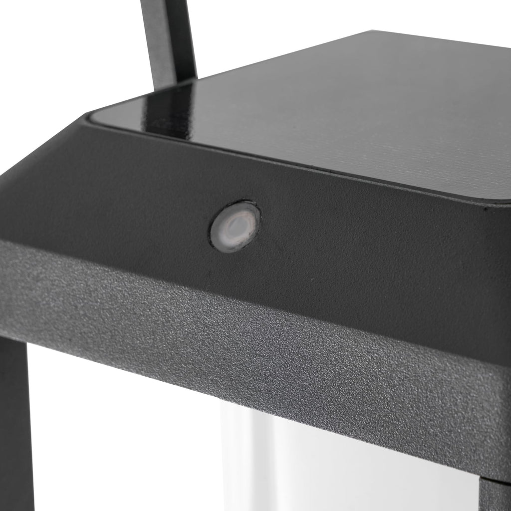 LED solcelle-vegglampe Tilena kantet dimbar svart IP54 dimmer knapp