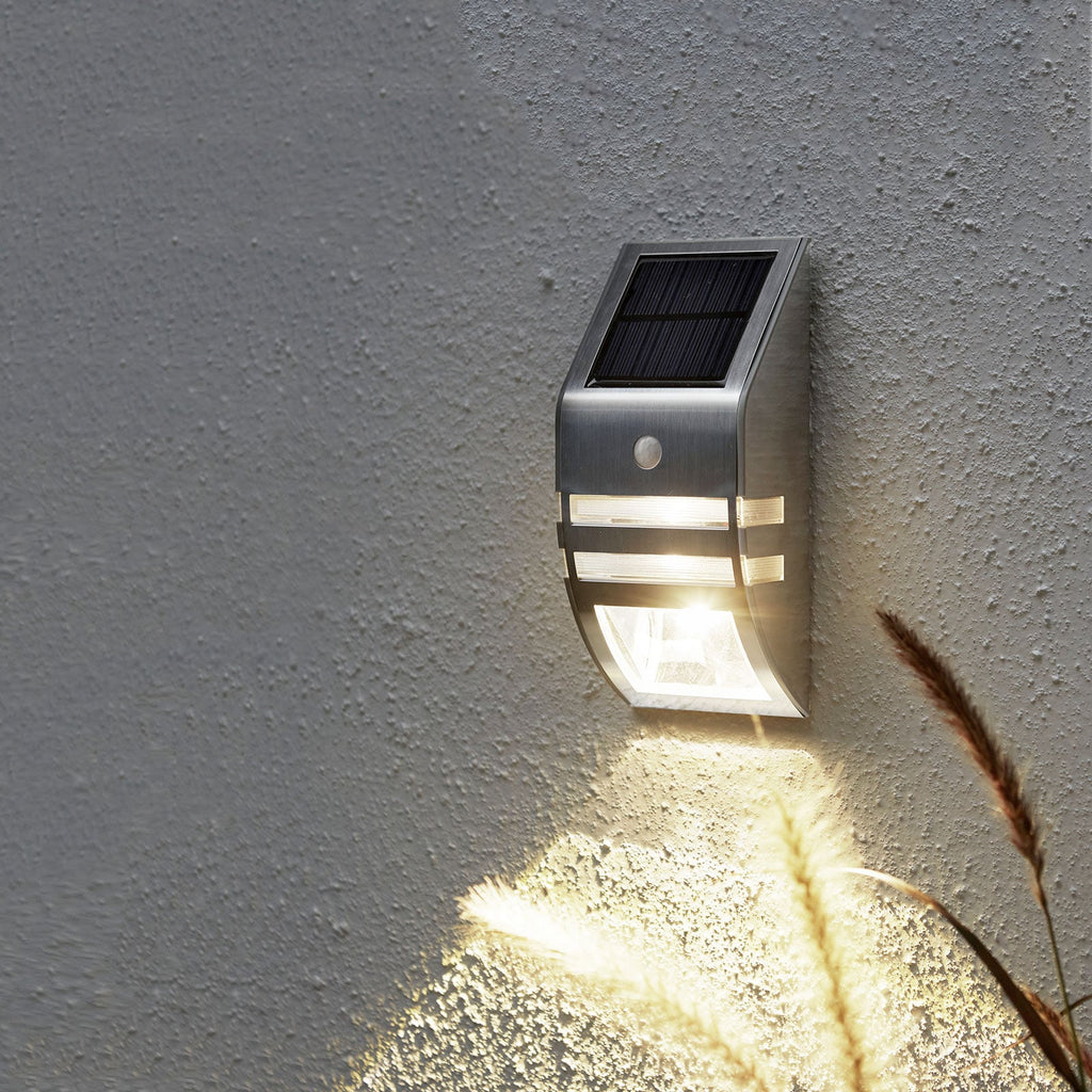 Montert LED solcelle vegglampe Wally rustfritt stål ute