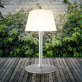 LED solcellebordlampe dimbar sølv/hvit Ø28 cm IP65 - Eva Solo forfra