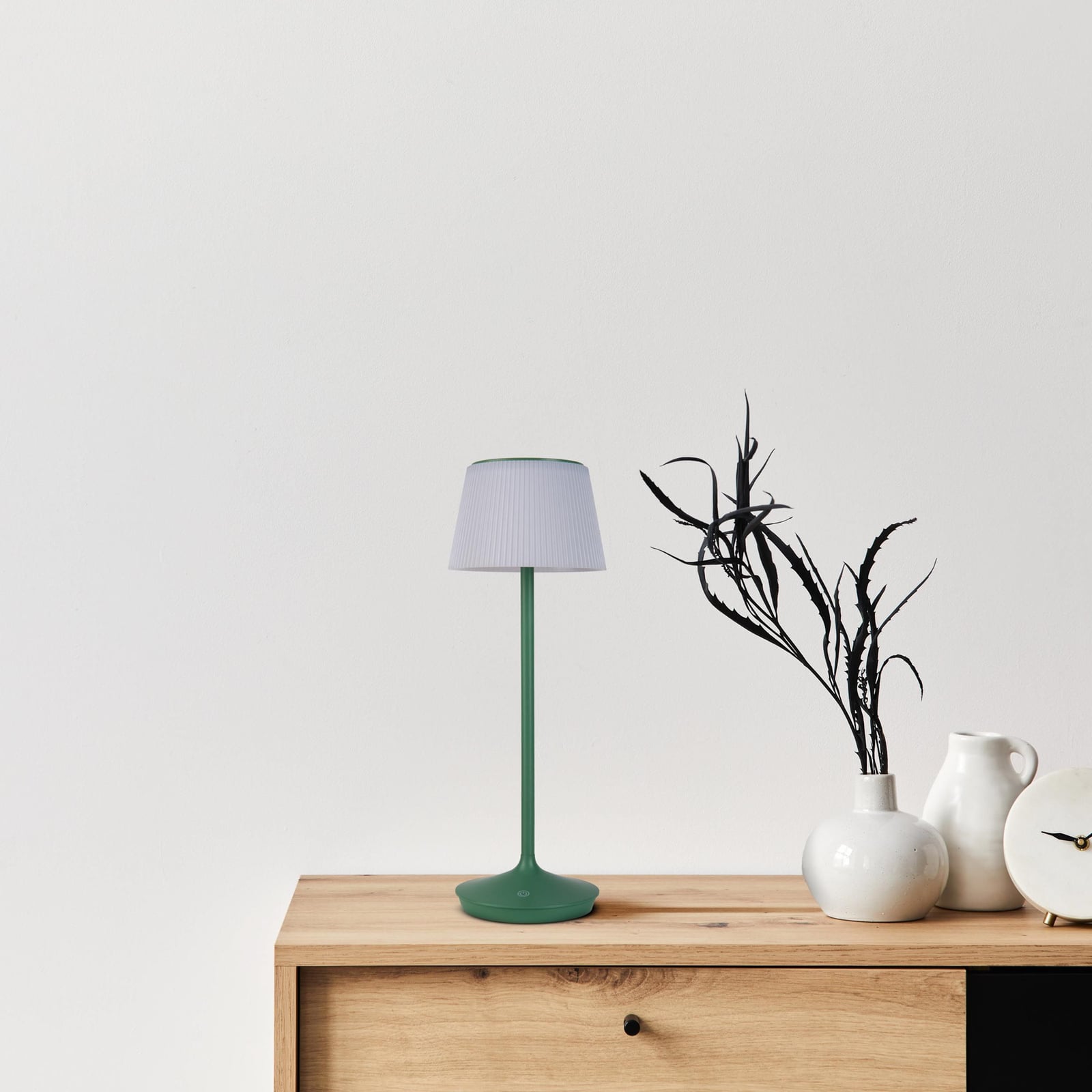 LED solcellebordlampe Emmi CCT dimbar grønn IP44 detalj av berøringssensor