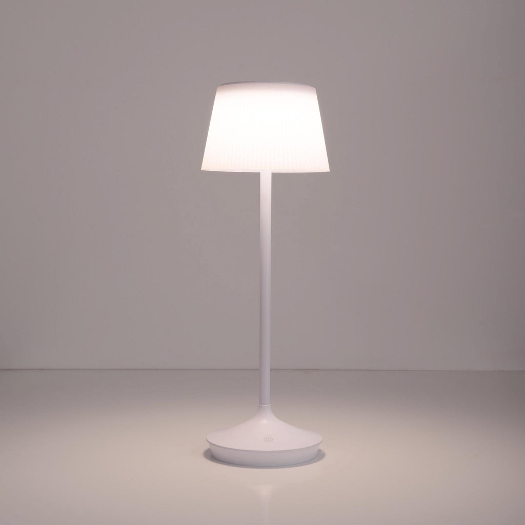 LED solcellebordlampe Emmi CCT dimbar hvit IP44 nærbilde LED-lys