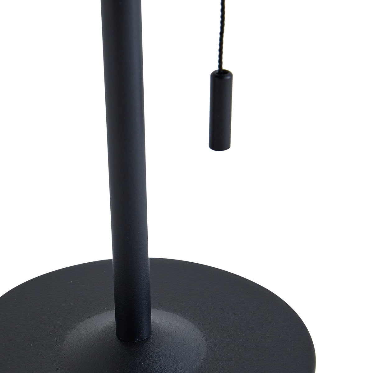 LED solcellebordlampe Hilario dimbar svart jern montert ute