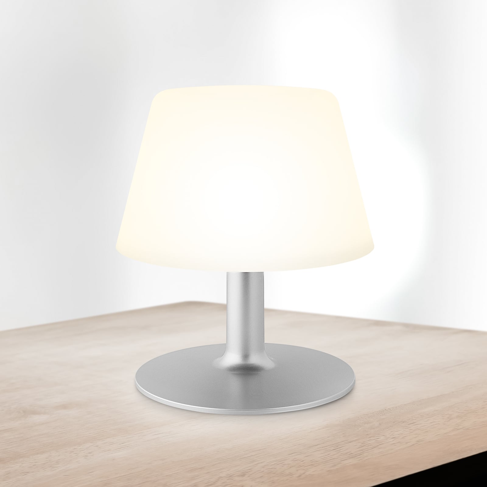 LED solcellebordlampe SunLight dimbar IP65 Ø21 cm forfra