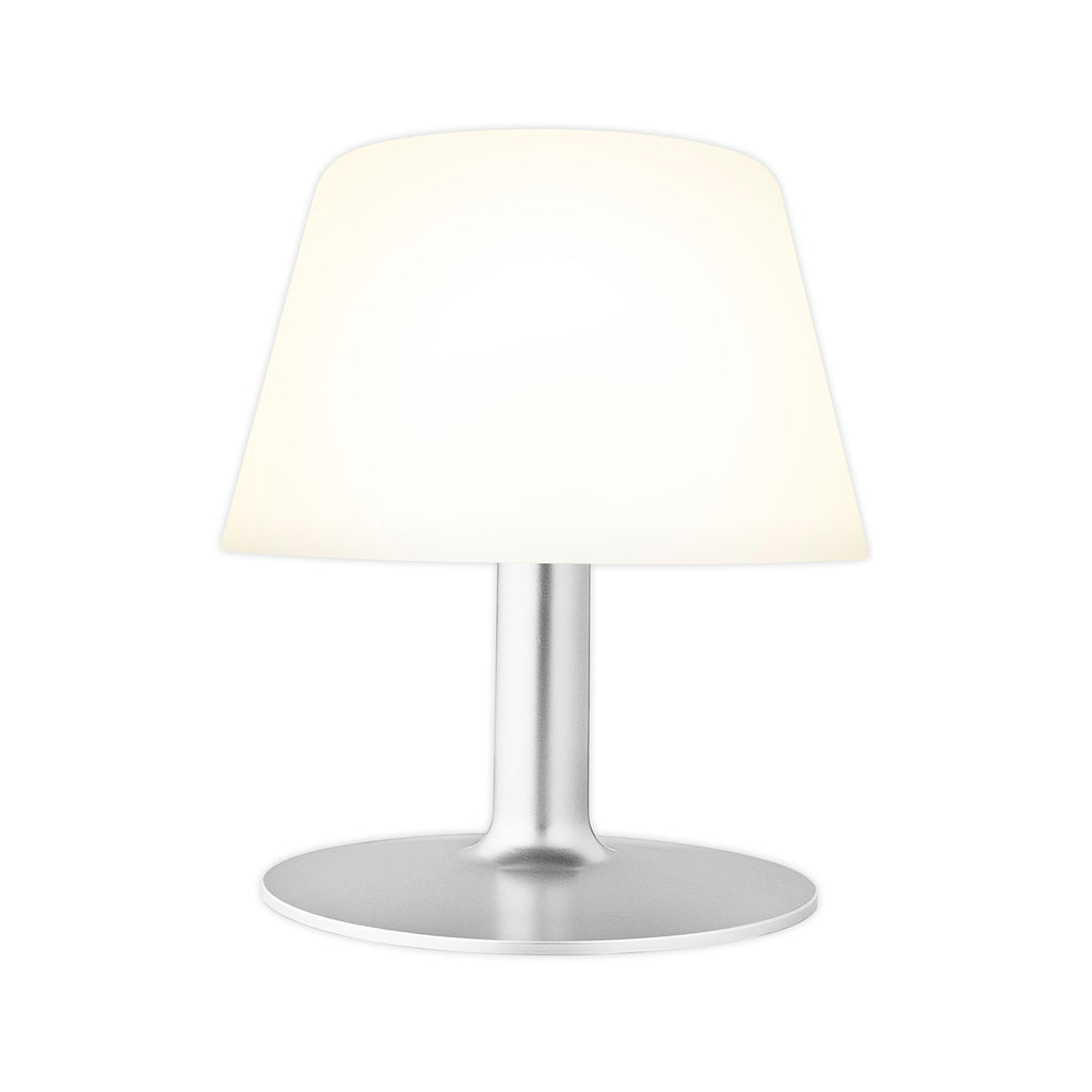 LED solcellebordlampe SunLight dimbar IP65 Ø21 cm nærbilde